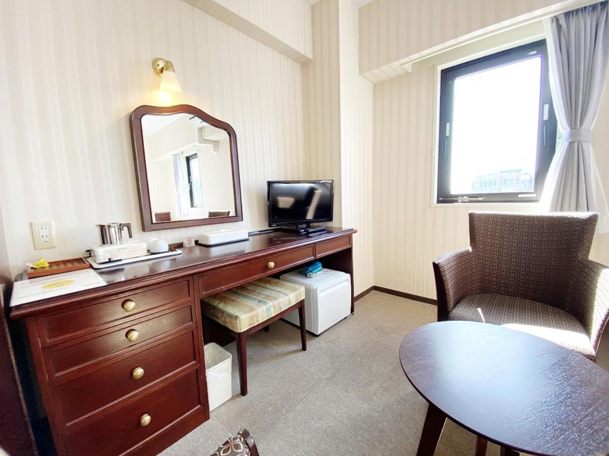 Smile Hotel Kitaasaka Zewnętrze zdjęcie
